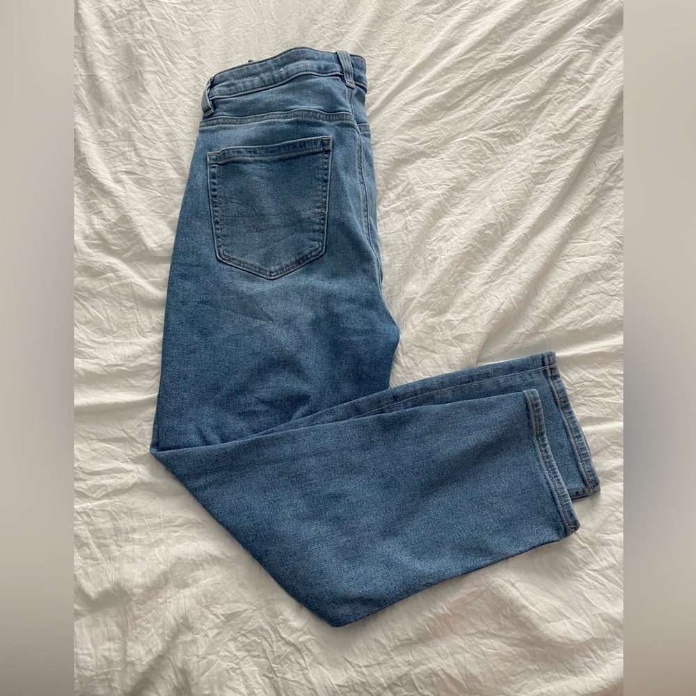America Eagle straight mom jean